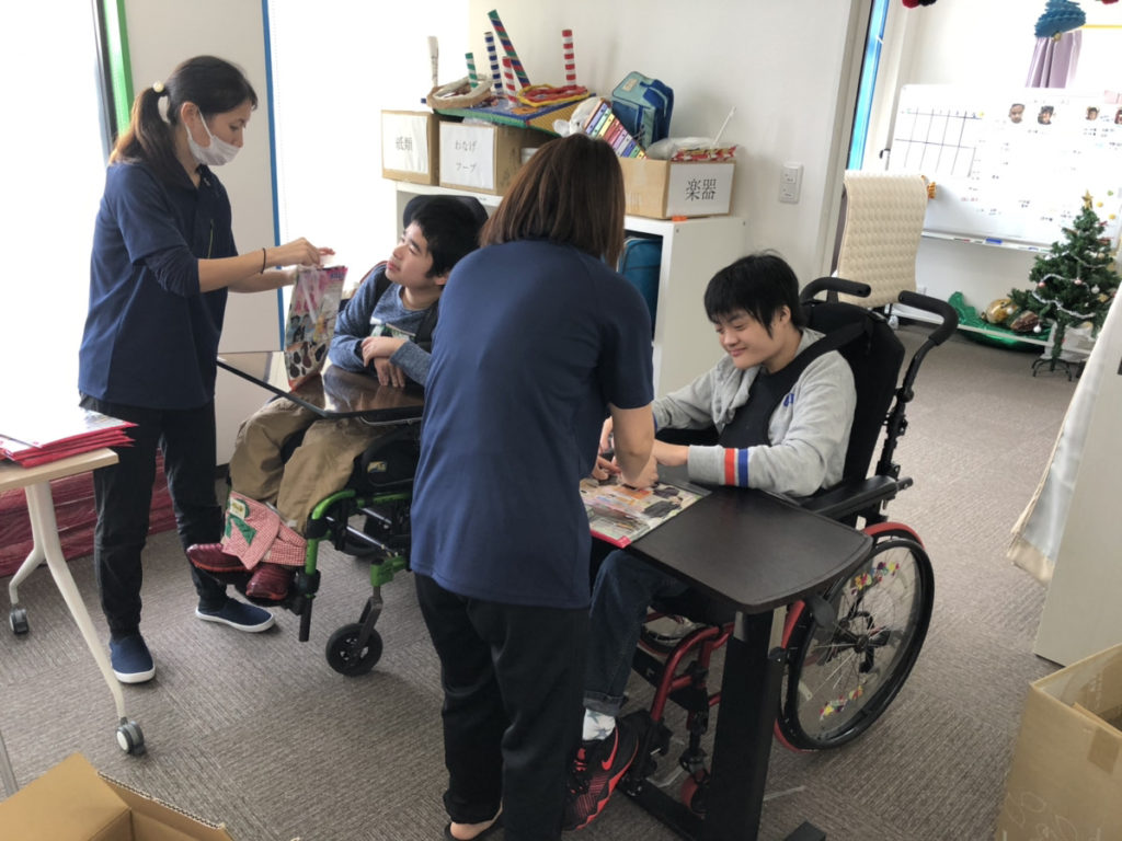 生活介護　作業の様子（12/11）